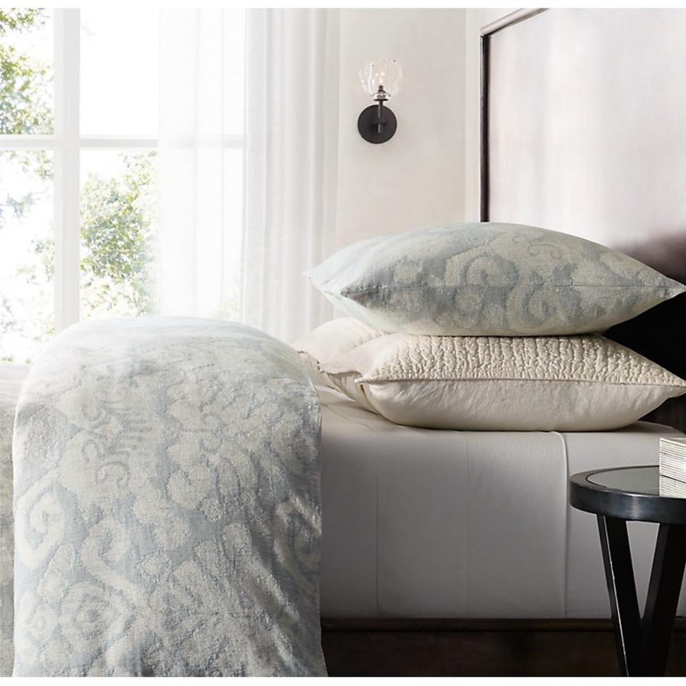 Restoration Hardware RH Italian Textural Jacquard King Duvet Cover Blue White